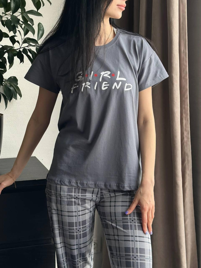 Парні піжами у стилі Family Look "Друзі" футболка та штани в клітину